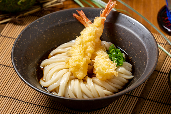 山下本気うどん 海老天ぶっかけうどん Cold udon with shrimp tempura