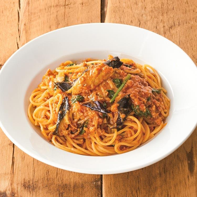 カプリチョーザ 揚げ茄子とほうれん草のミートソース田舎風