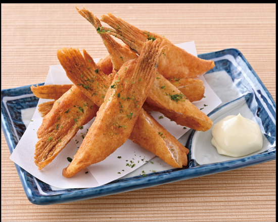 目利きの銀次 サーモン手羽先の唐揚げ