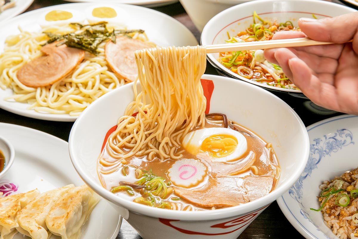 醤油豚骨らーめん巳