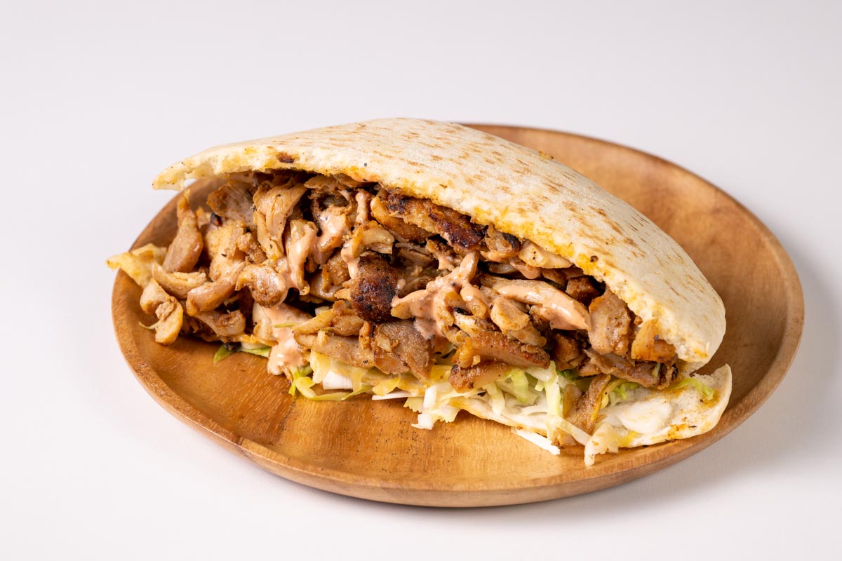 レイスケバブ人気No.1 ケバブサンドKebab sandwich