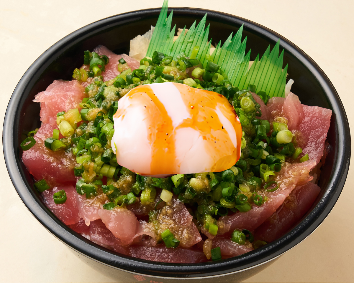 魚丼 期間限定！ねぎたまマグロ旨辛丼⭐︎温玉別容器