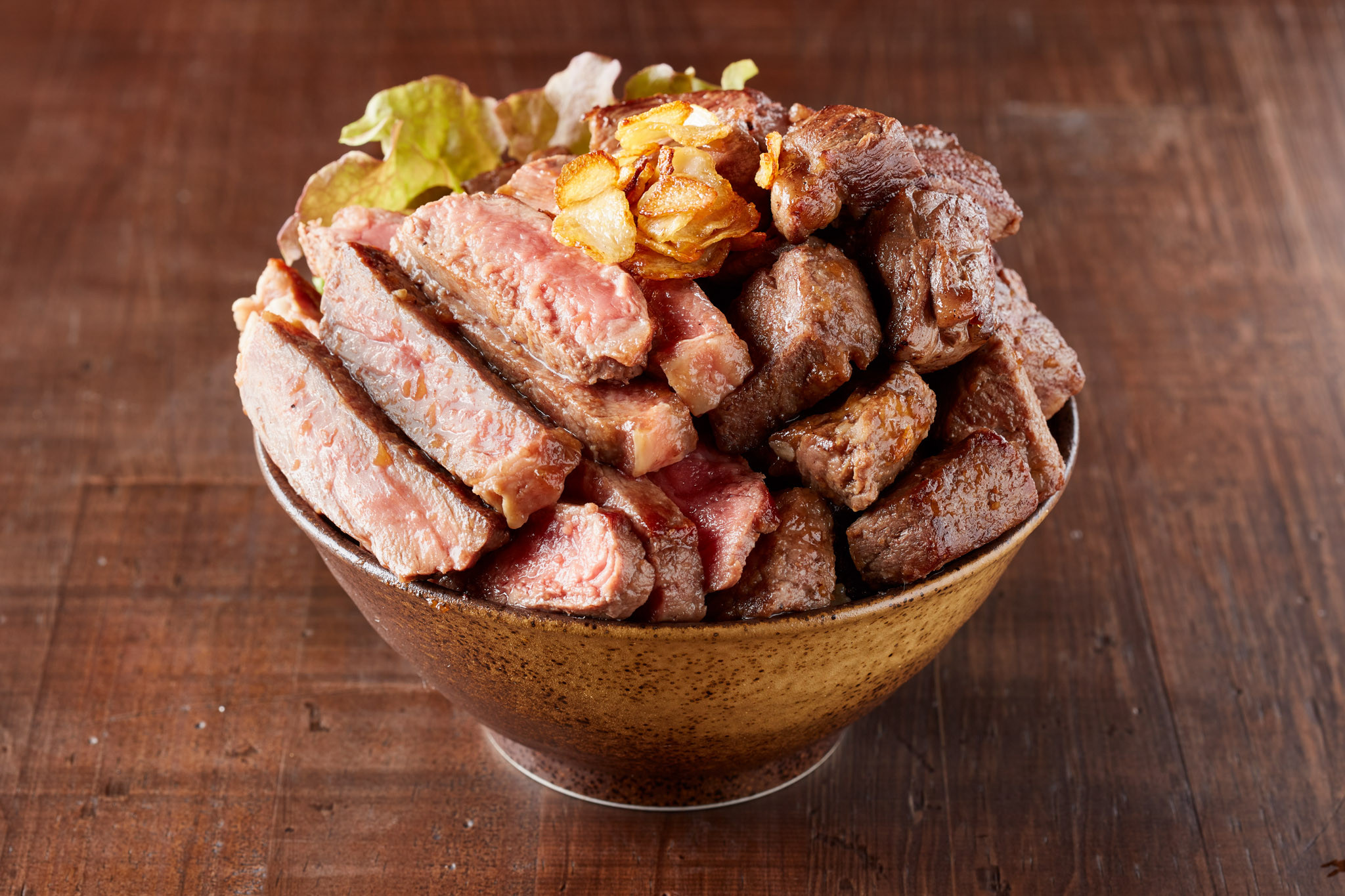 肉テロ!肉たらしくてぎゅう 【肉2倍】サーロイン＆カットステーキの相盛りステーキ丼(400g) Sirloin ＆ Cut Beef Steak Bowl