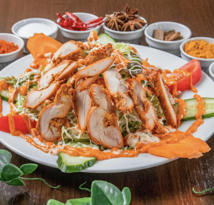 ナマステ ガネーシャマハル チキンサラダ