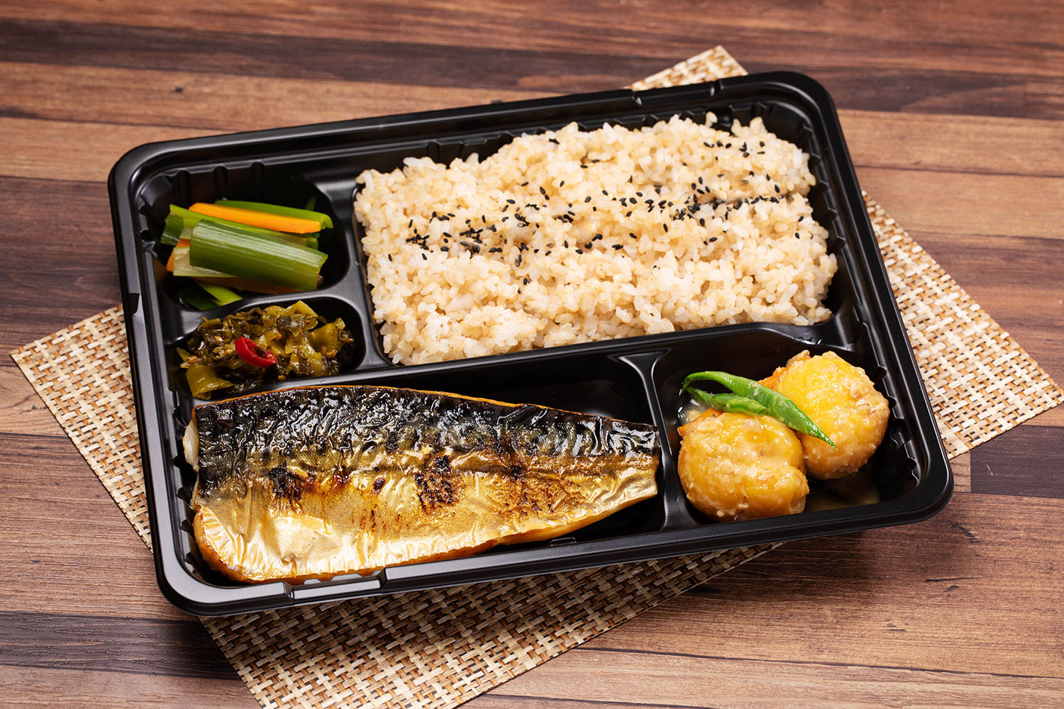 あえん 焼きサバ弁当