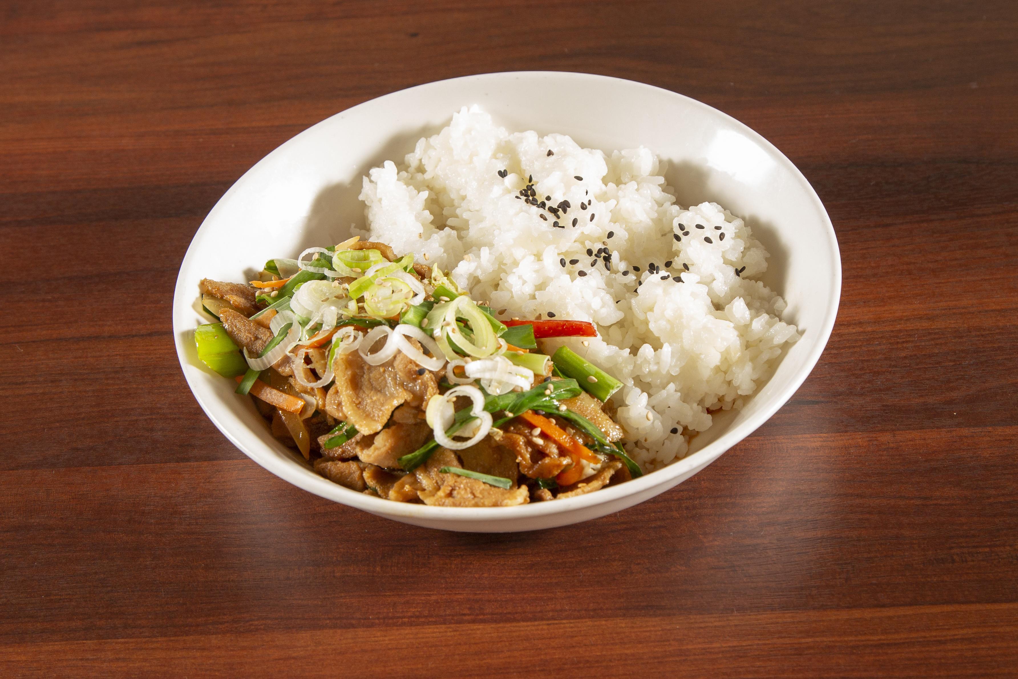 とんちゃん 豚肉炒め丼