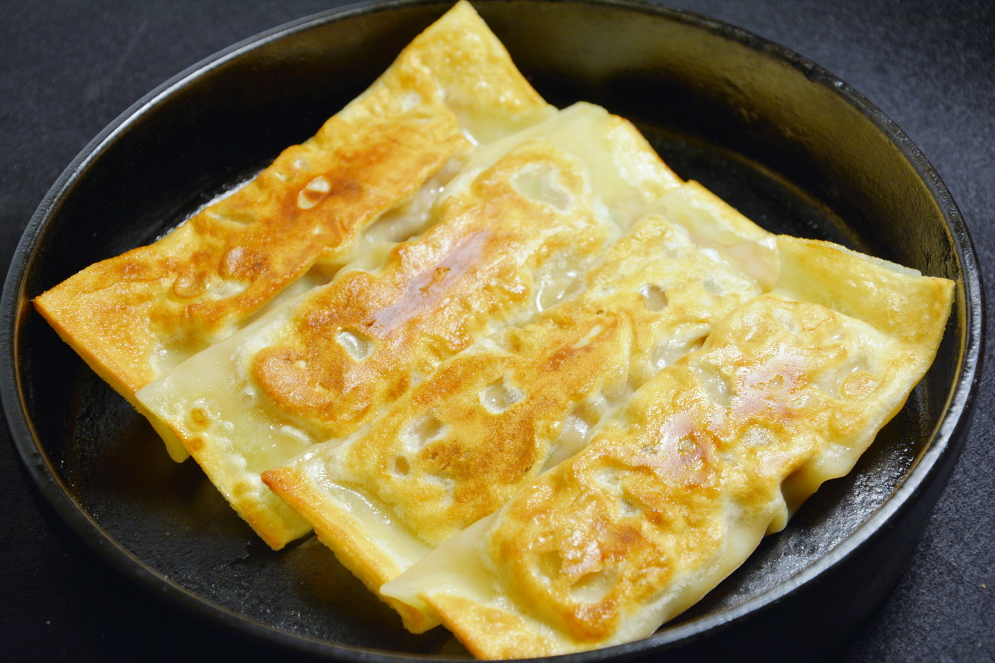 永利 名物鉄鍋餃子