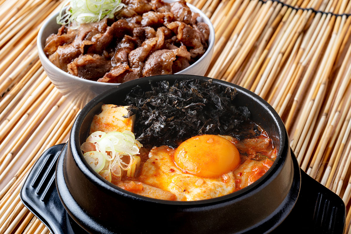 韓国カルビ丼とスンドゥブ 洞山 岩海苔チーズスンドゥブ～ミニカルビ丼セット～