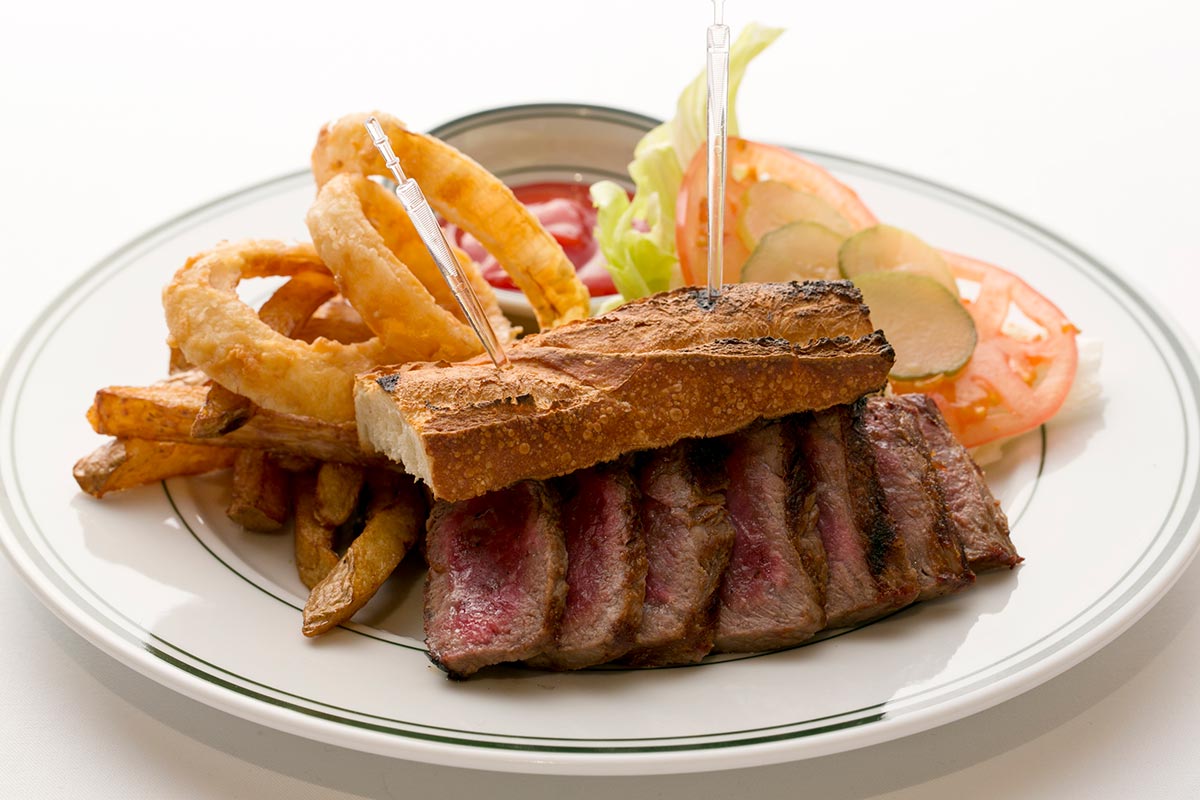 ウルフギャング・ステーキハウス 熟成サーロインステーキサンドウィッチ
