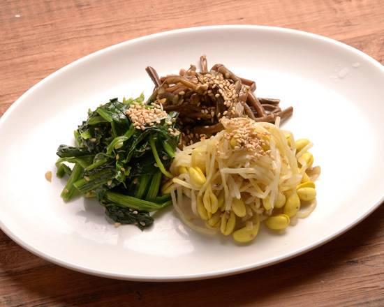 韓国苑 ナムル盛合わせ