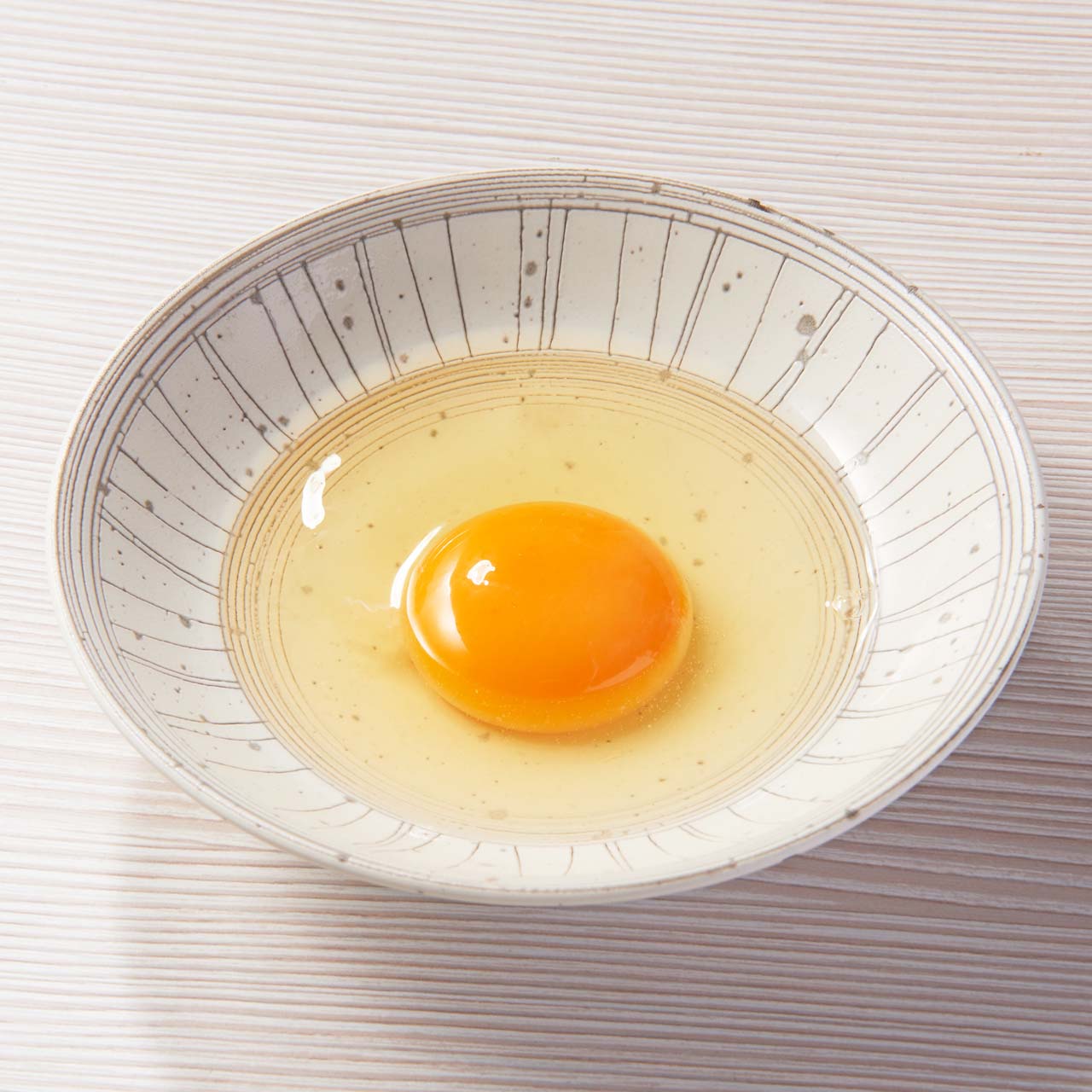 デリズ 生卵(1個)