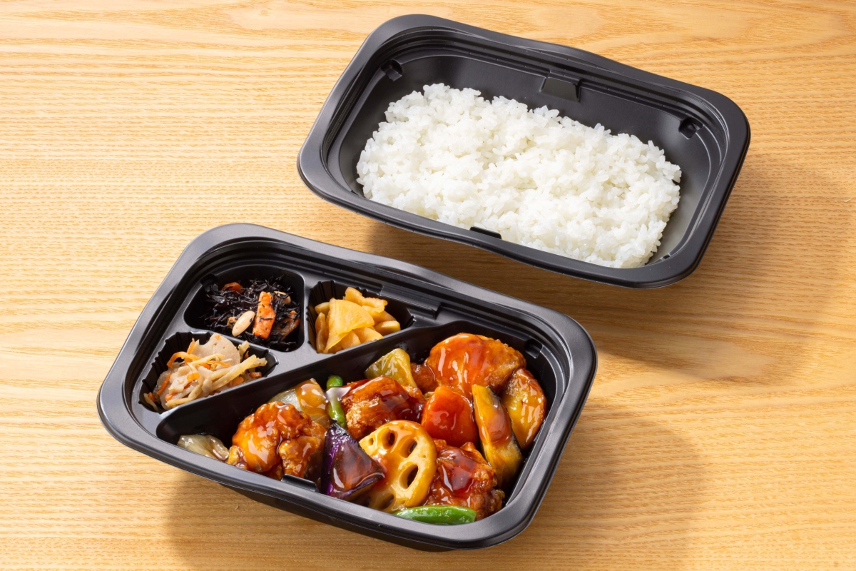 大戸屋人気No.2 鶏と野菜の黒酢あん弁当