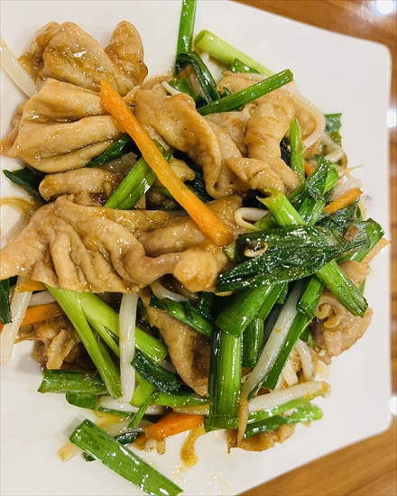 餃子酒場 ニラとホルモン炒め