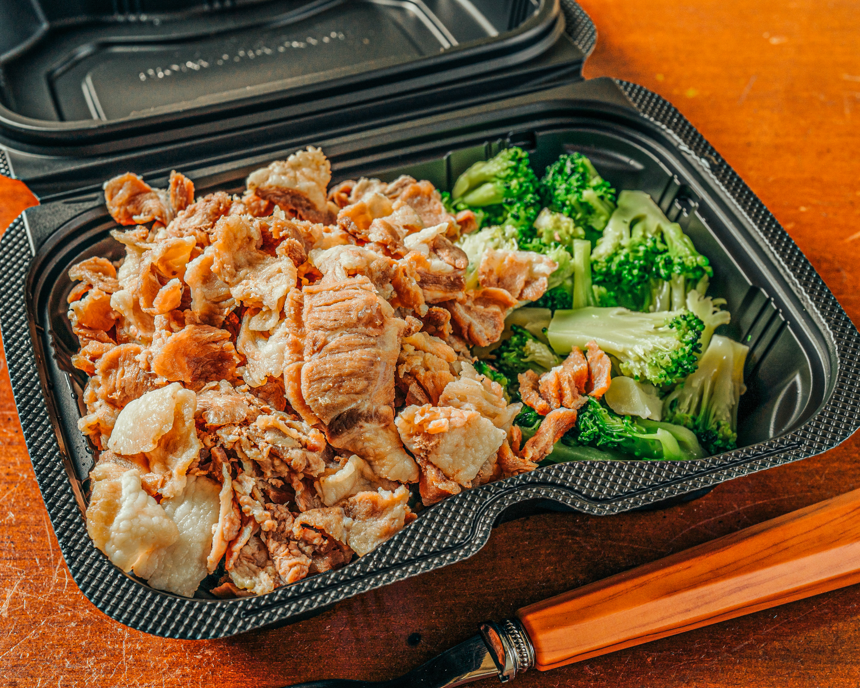 たっぷりたんぱく肉とブロッコリー生活 【たんぱく質43.1g】豚肉の冷しゃぶとブロッコリー(冷しゃぶ200g)