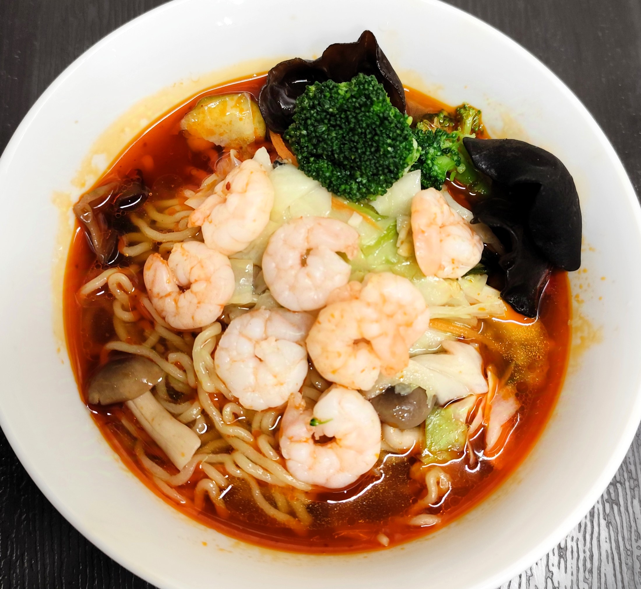 台湾小籠包 蝦仁麻辣湯麵(海老野菜マーラーメン)Shrimp Spicy hot noodles
