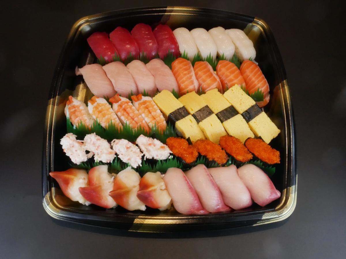 回転寿司やまと 握り4人前