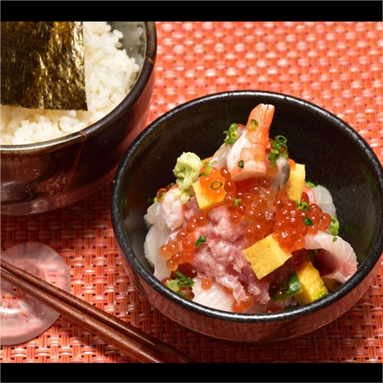 すし屋が作った本気の海鮮丼 三門 自分で乗せる海鮮丼