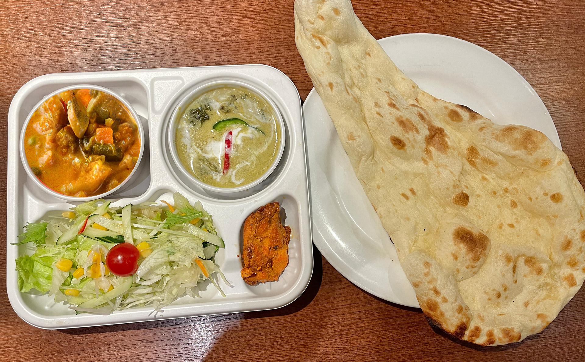 アジアンダイニングバー SAPANA(サパナ) 2種カレーセット ベジタブルカレー＆グリーンカレー(弁当)