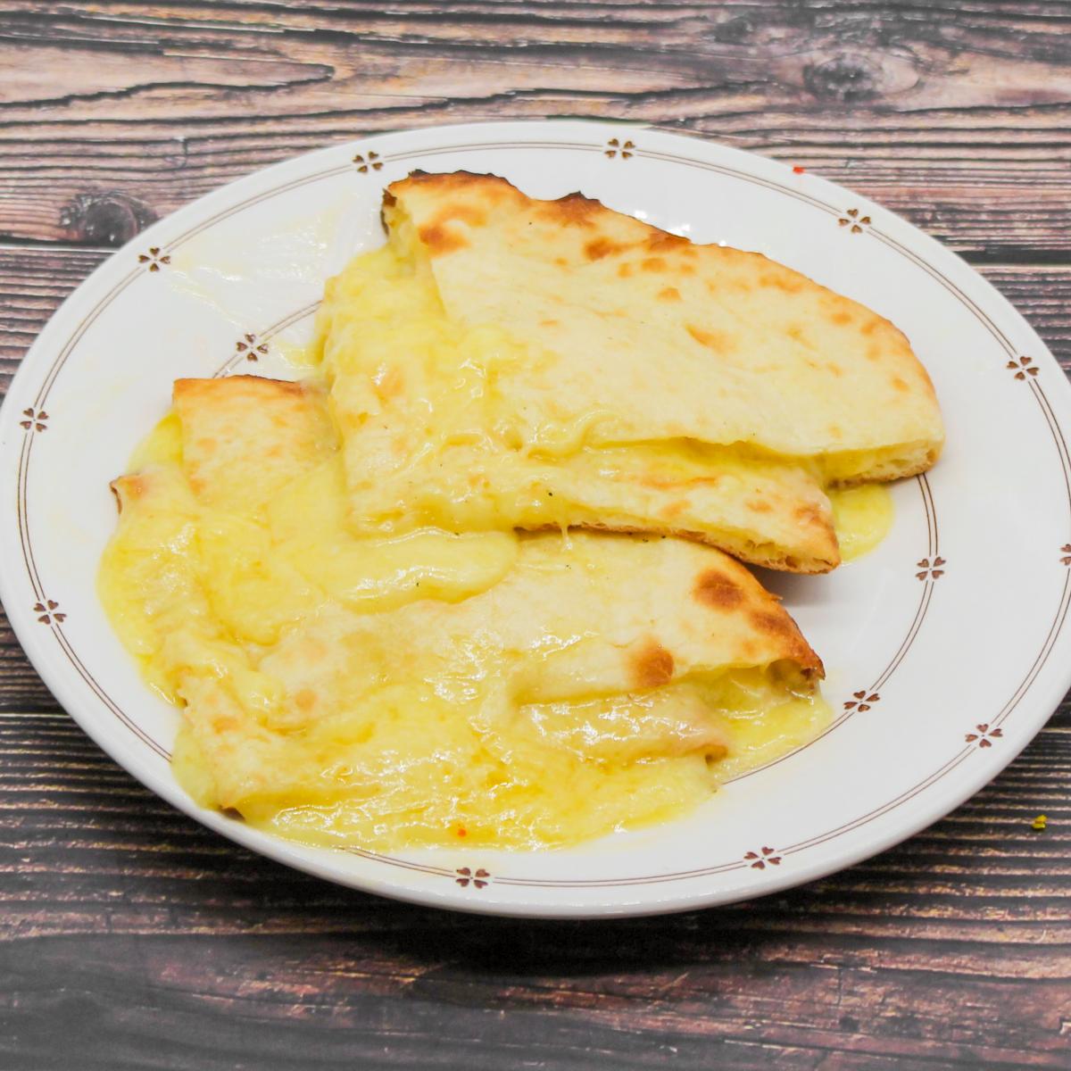 ナマステ タージマハル チーズナン Cheese Nan