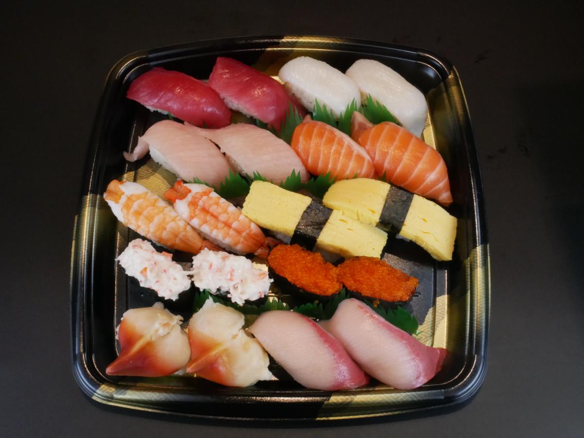 回転寿司やまと 握り2人前