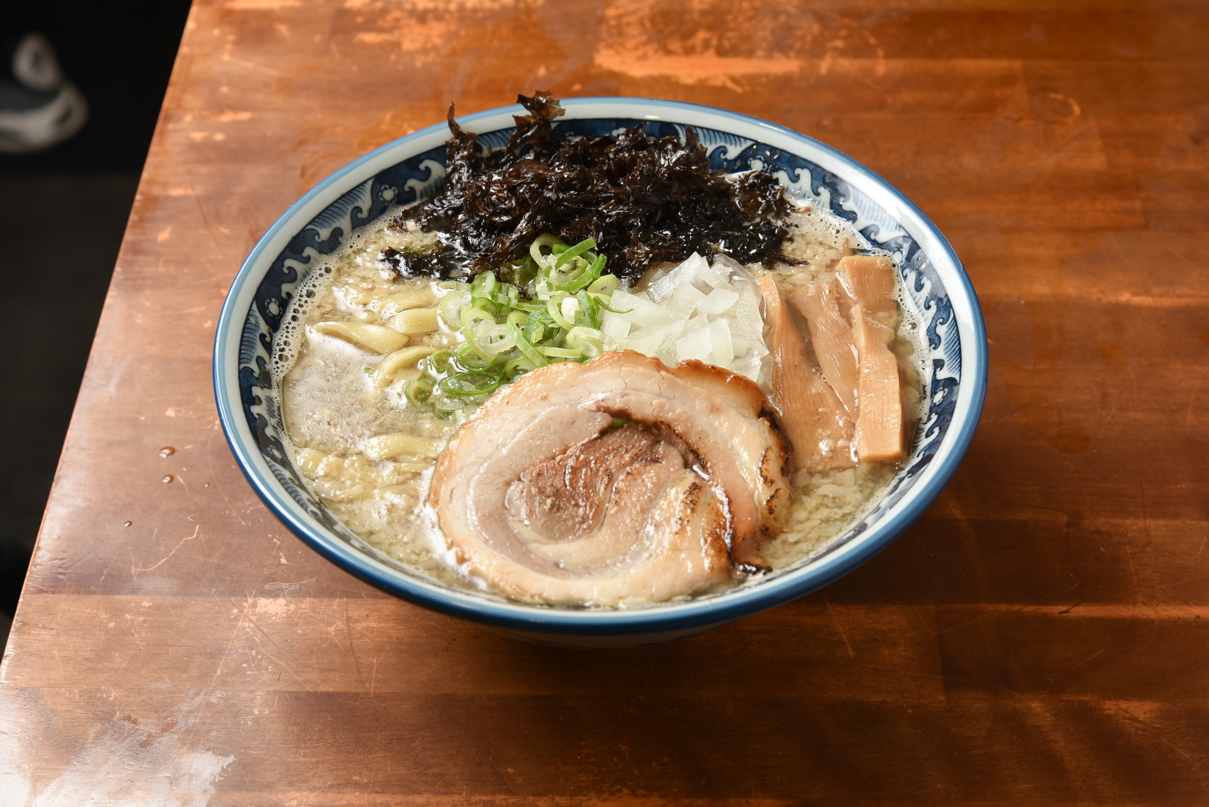 麺屋音 背脂煮干しラーメン