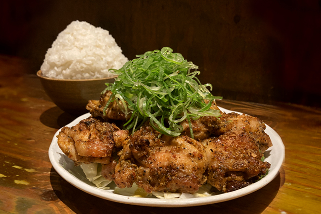 てけてけ ガーリックスパイスもも焼き弁当 (中)