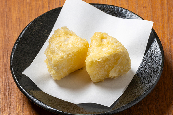 山下本気うどん カマンベールチーズ天2個