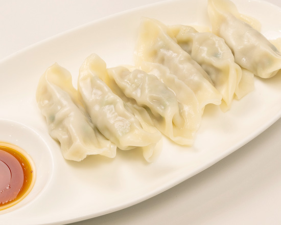 トクベツ。 肉汁茹餃子6個(餃子ダレ付)