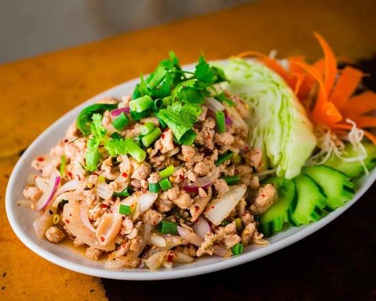 ガパオ食堂 鳥ひき肉のスパイシーサラダ Spicy Minced Chicken Salad