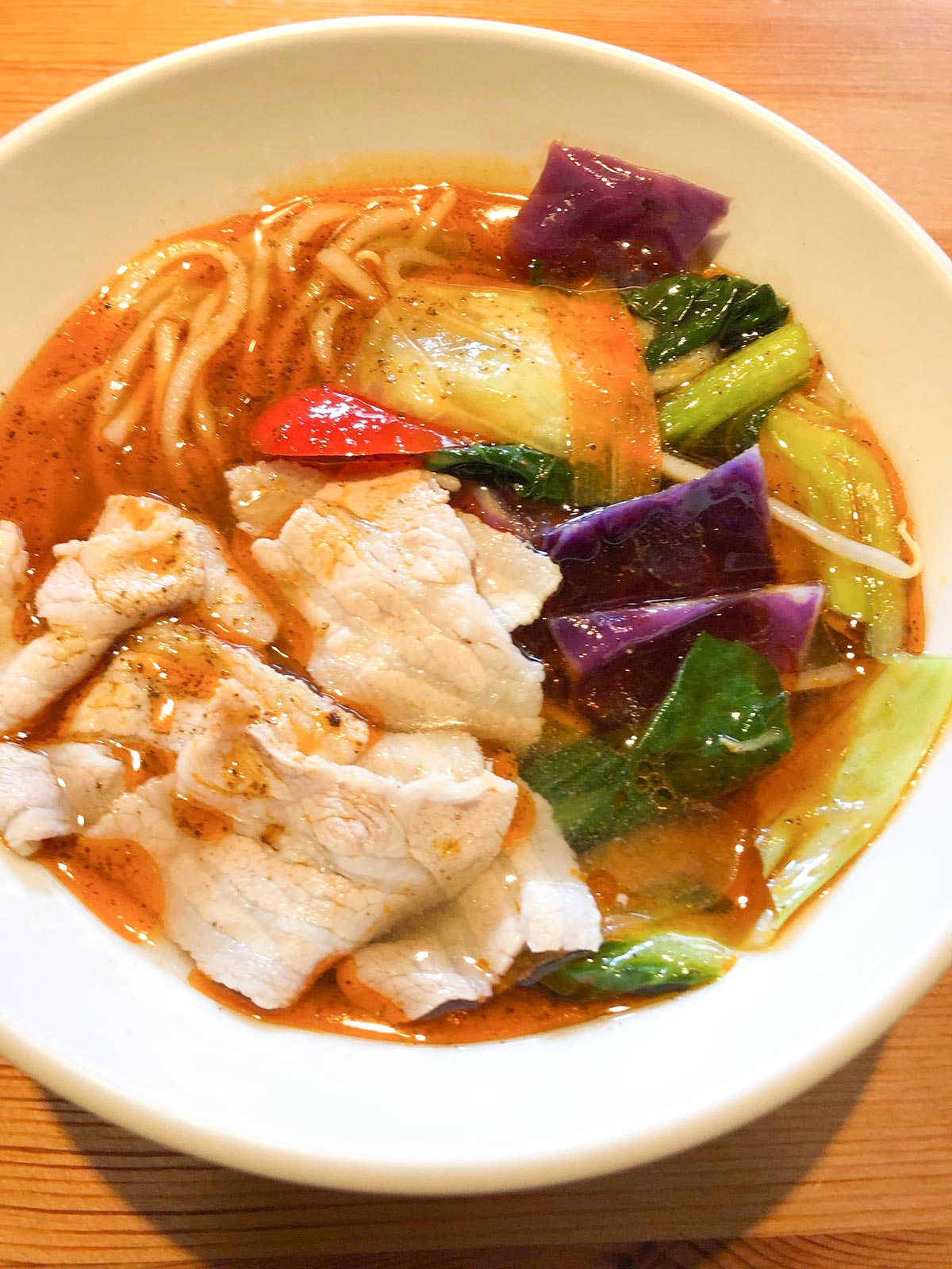 頂マーラータン 豚肉のマーラータン 30種類のスパイス、極太の春雨を使用