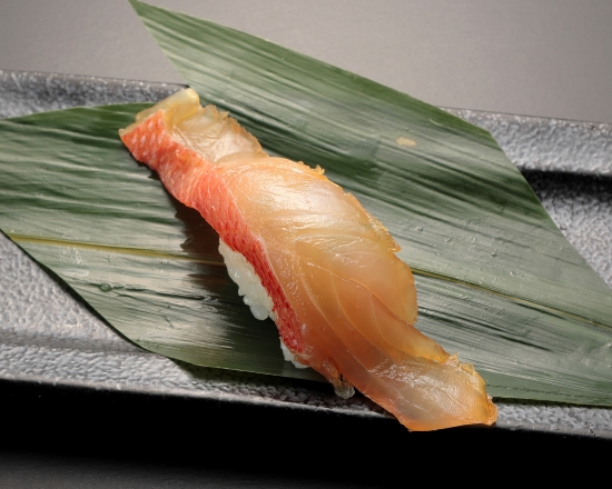 板前寿司 江戸前金目鯛漬け Red Bream pickled in soy sauce