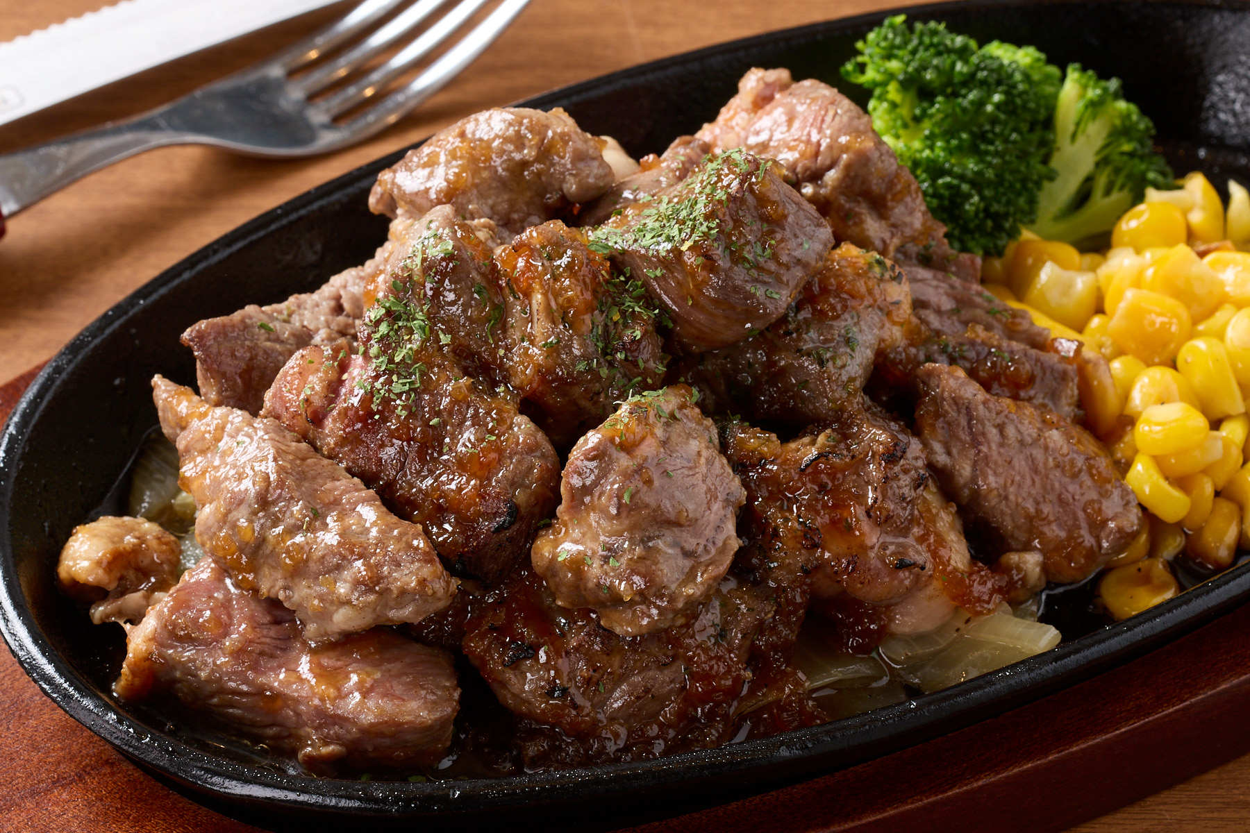 肉屋のハンバーグとガーリックライス カットステーキBOX(200g) Cut Steak