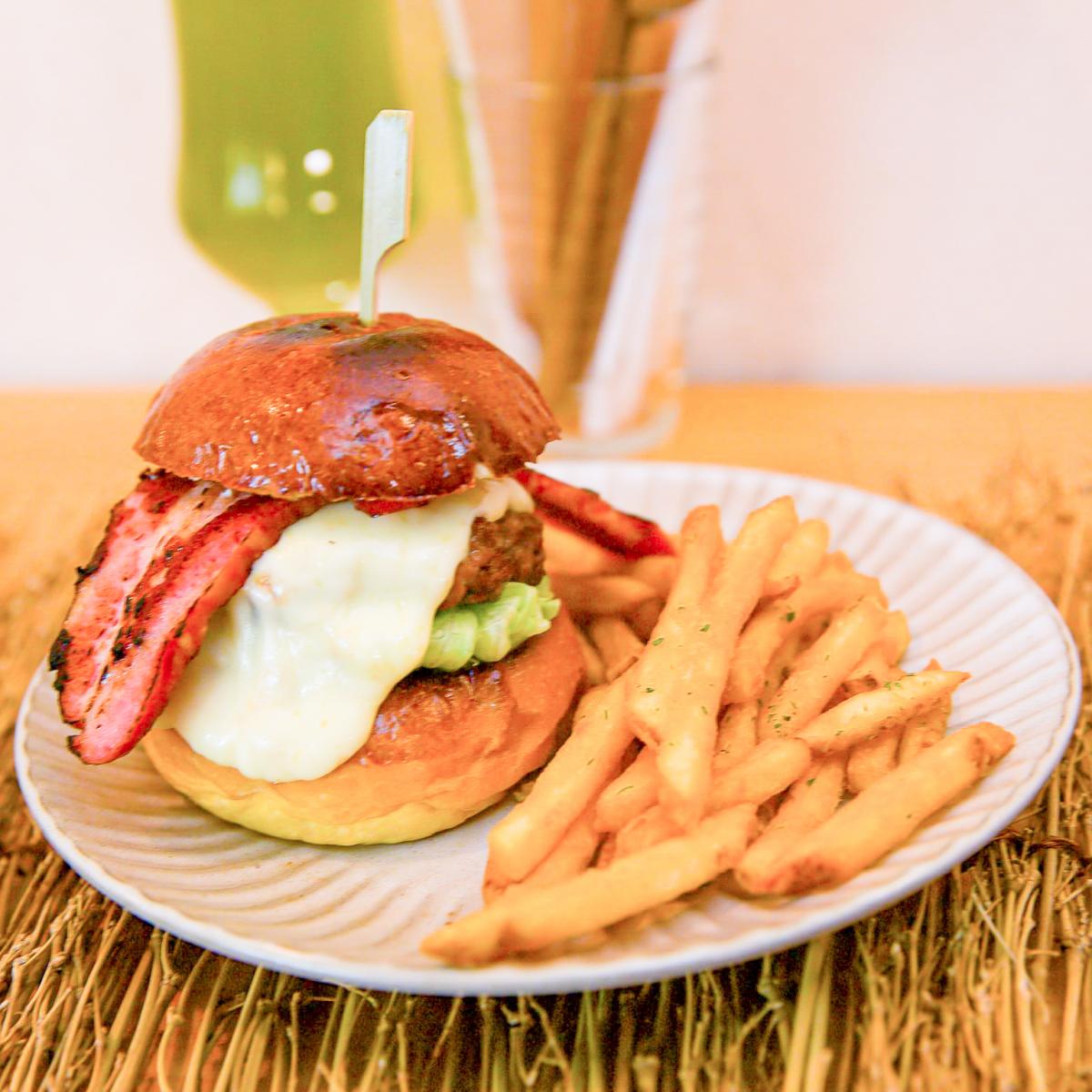 ベーコンチーズバーガー