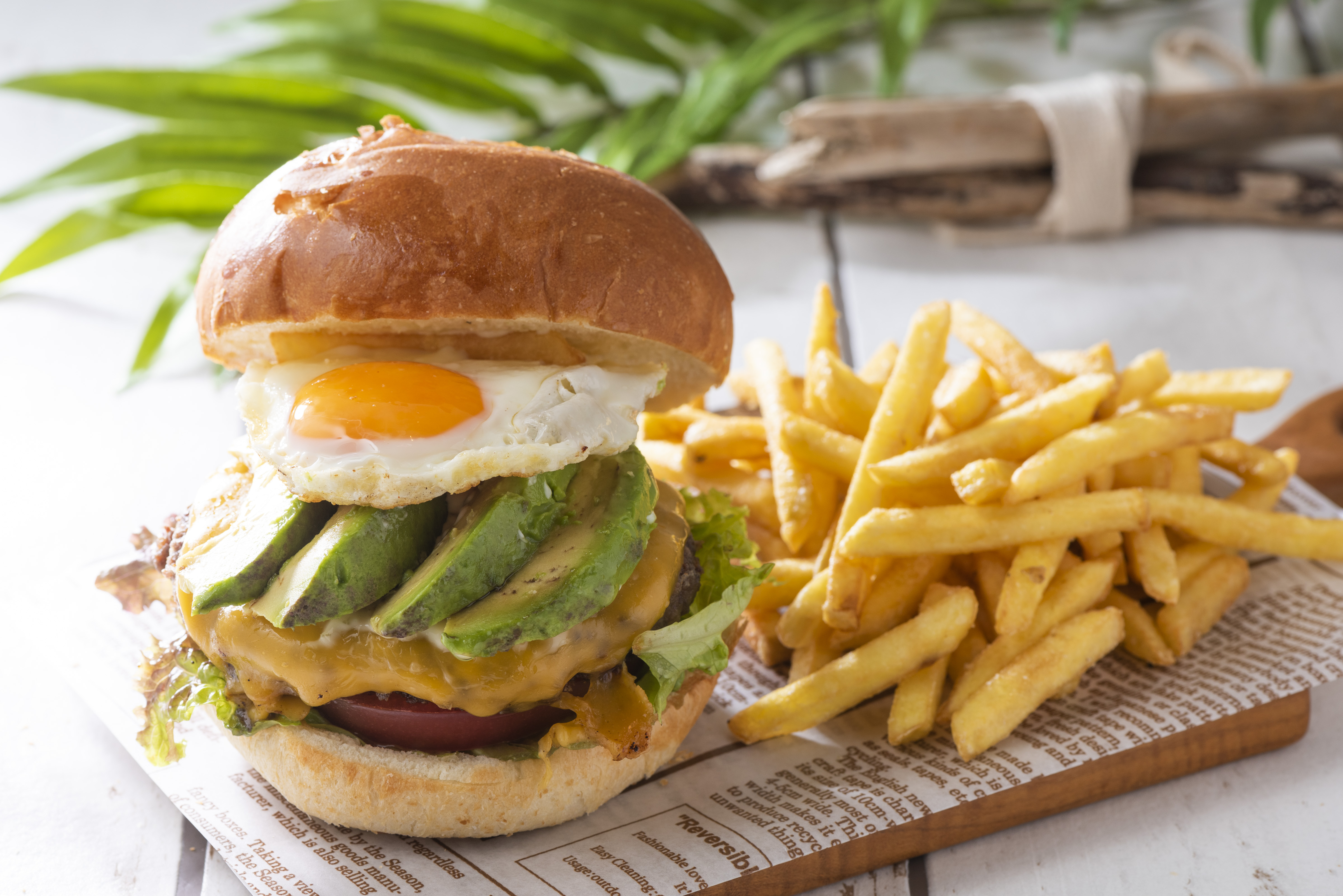 モアナキッチンカフェ アボカドチーズバーガー