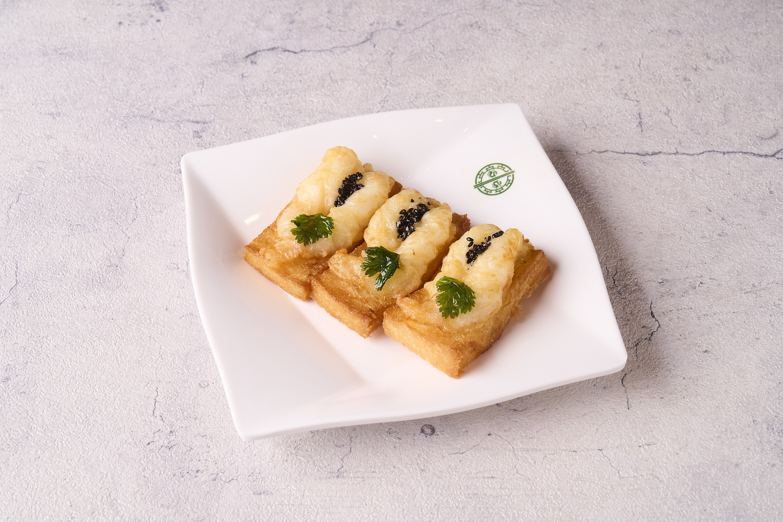 ティム・ホー・ワン(添好運) エビトースト