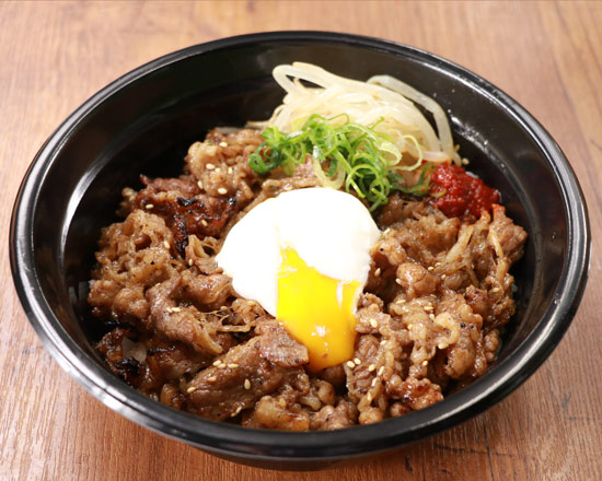 ビビンバ・カルビ丼・スンドゥブ専門店 グンチャン F-1102】半熟玉子の牛カルビ丼Short Rib Beef Bowl with Soft-Boiled Egg