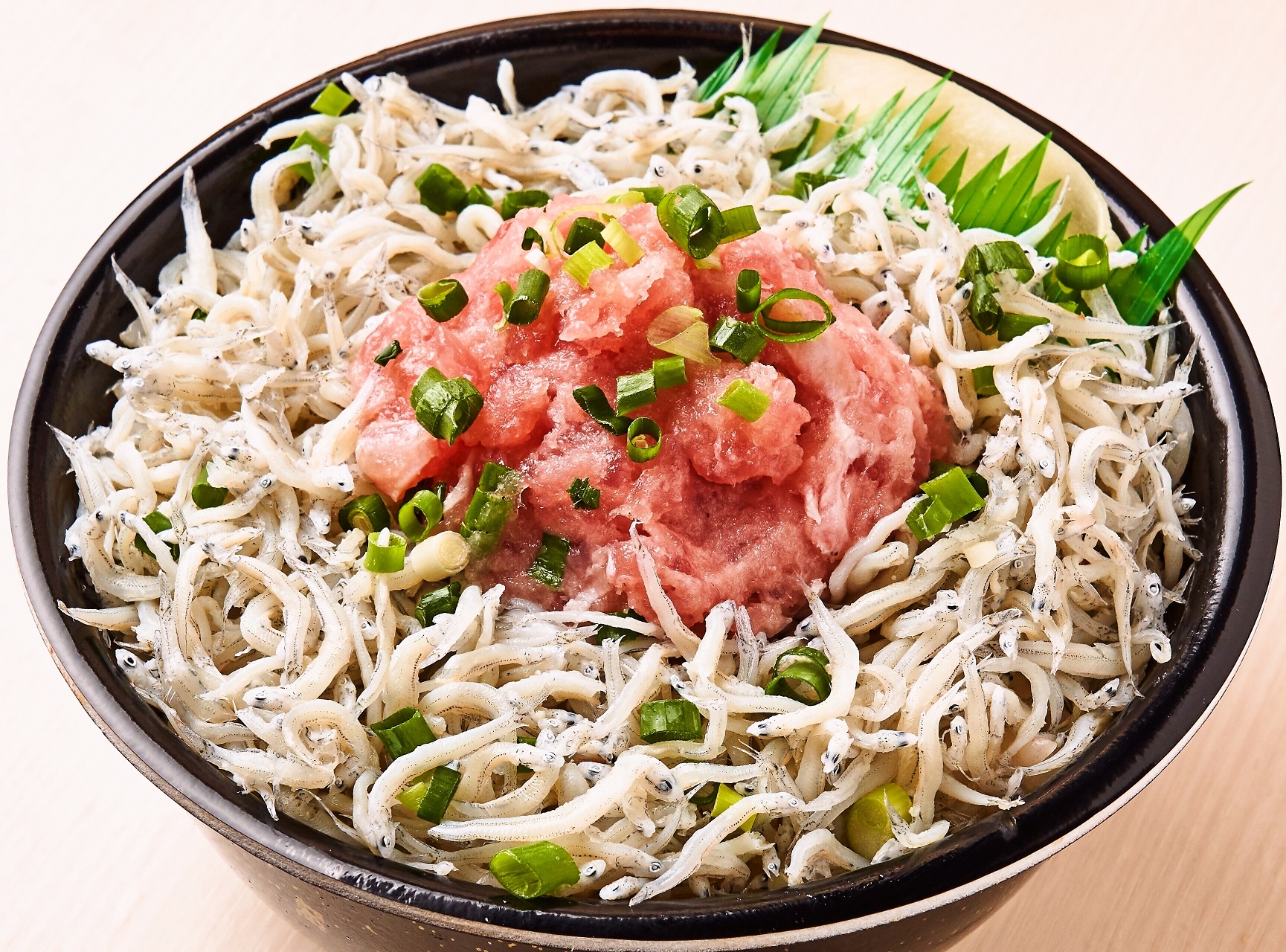 魚丼 シラスねぎとろ丼 (129)