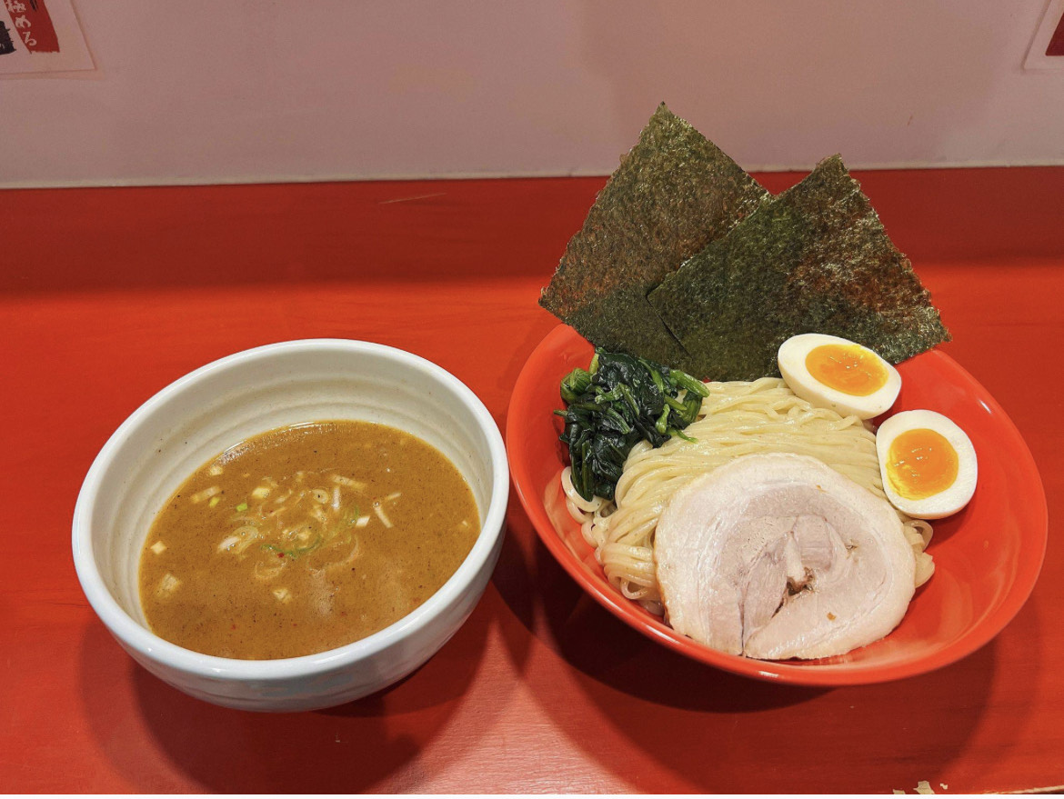横浜家系ラーメン赤家 かつおつけ麺