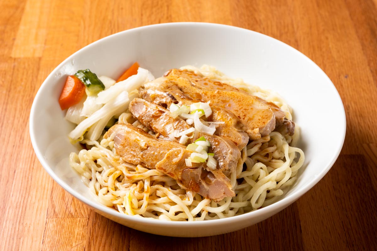 台湾小籠包 特製麻辣鶏冷麺