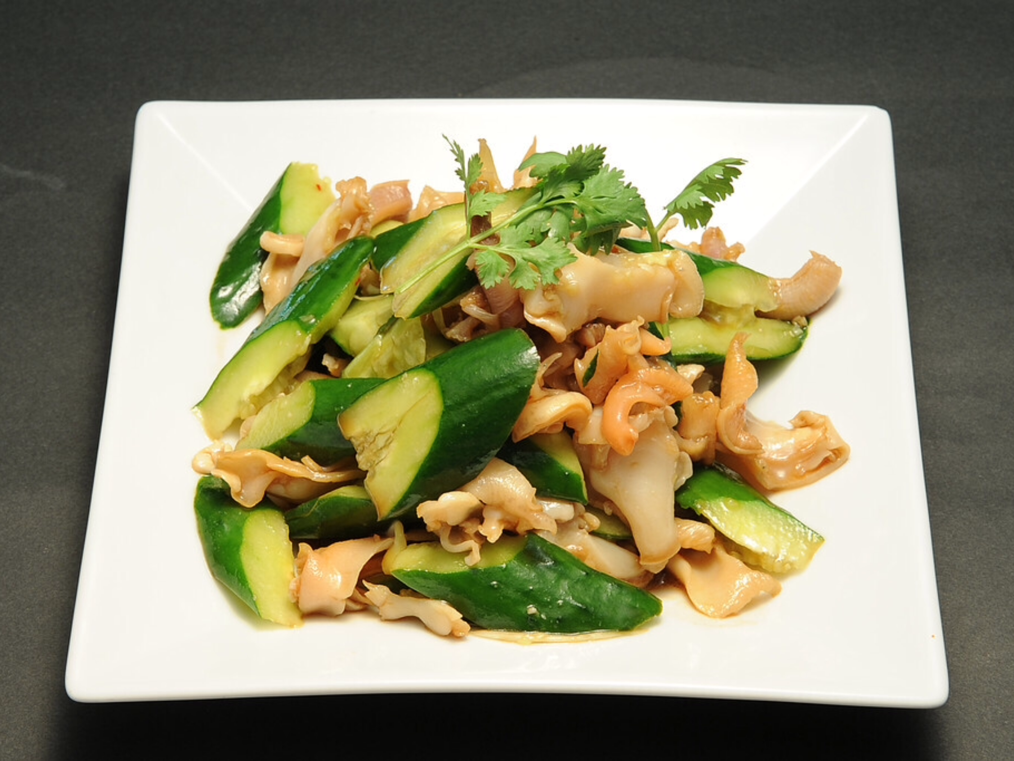 永利 ツブ貝とキュウリの黒酢和え