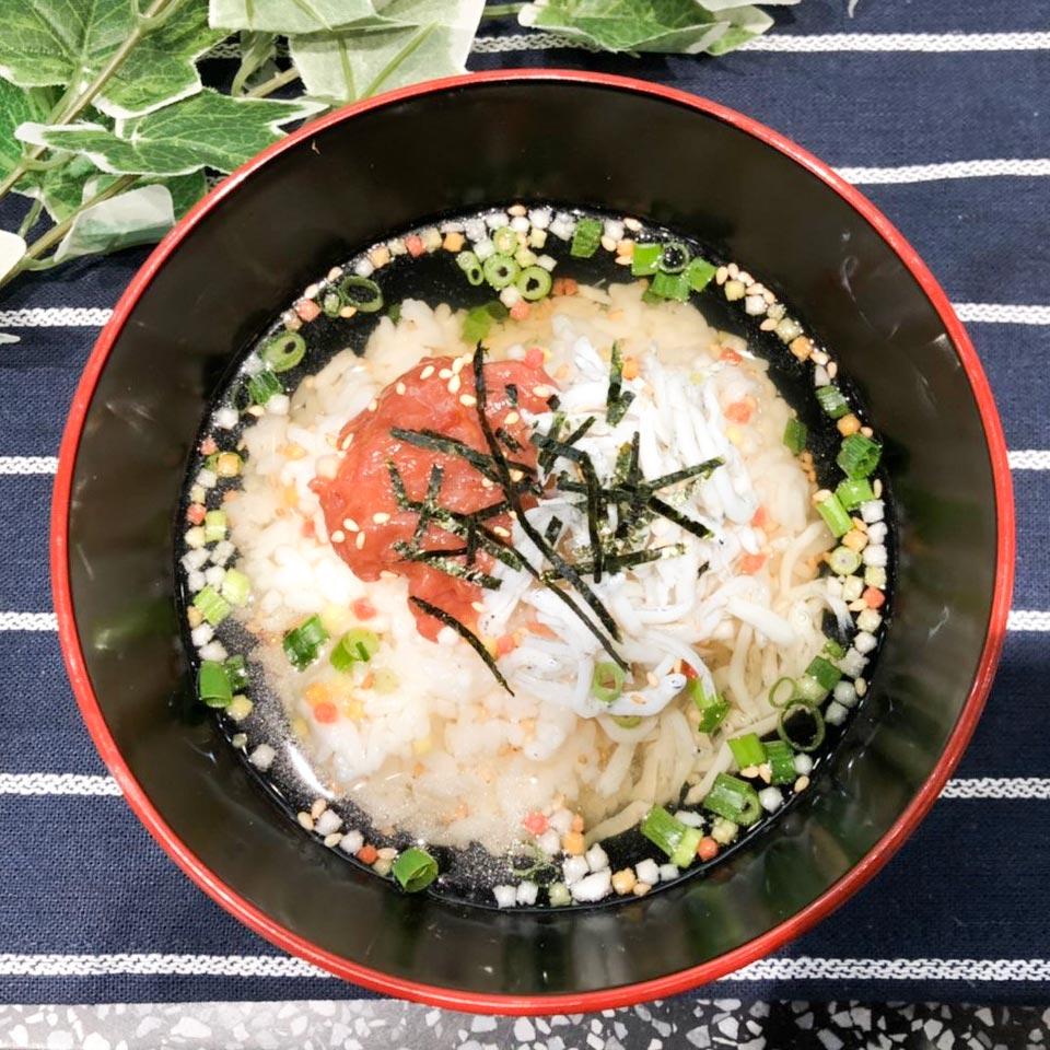 ぼんたぼんた 釜揚げしらすと紀州産南高梅の出汁茶漬け