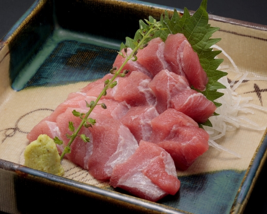 板前寿司 天然本まぐろ 大とろ刺身(4切) Fresh Wild Bluefin Fattiest Tuna Sashimi(4 pieces)