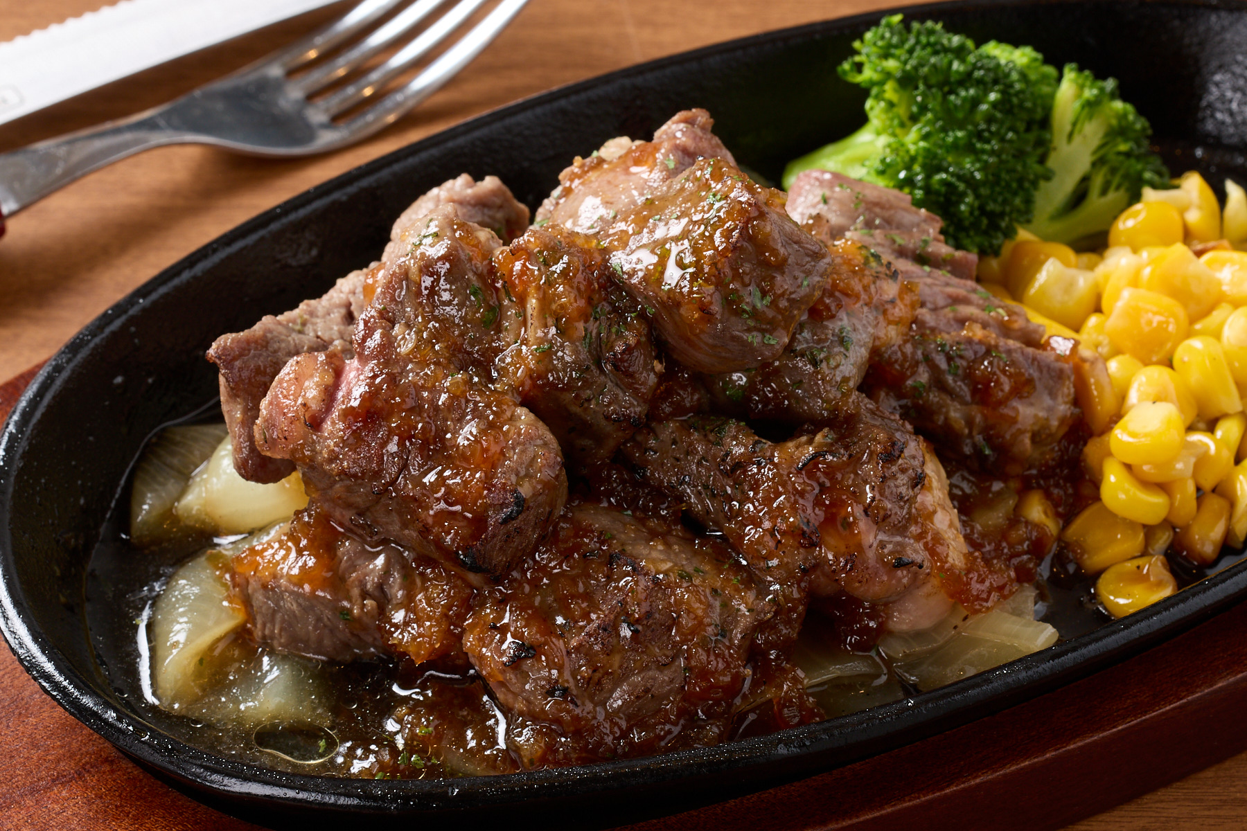 肉屋のハンバーグとガーリックライス カットステーキBOX(150g) Cut Steak