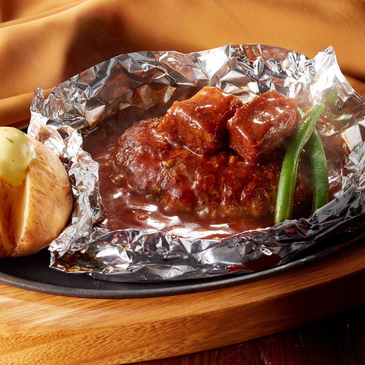 ココス 【152】濃厚ビーフシチューの包み焼きハンバーグ145g