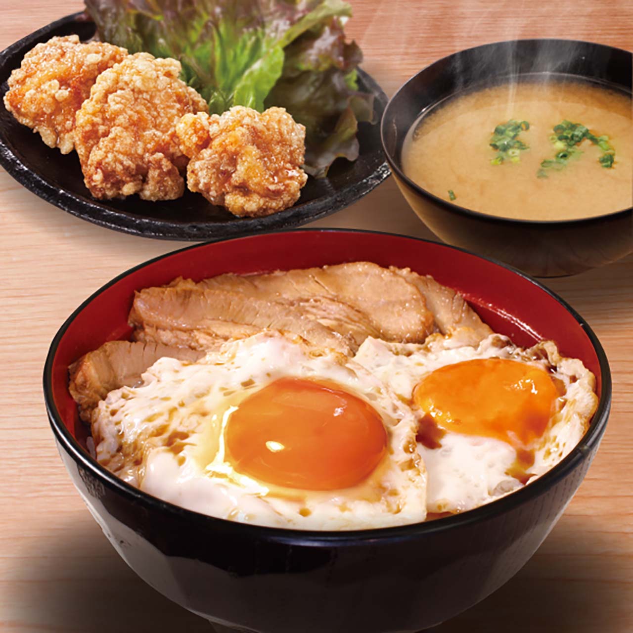 デリズ 焼豚玉子飯 (唐揚3・みそ汁)セット≪2028≫