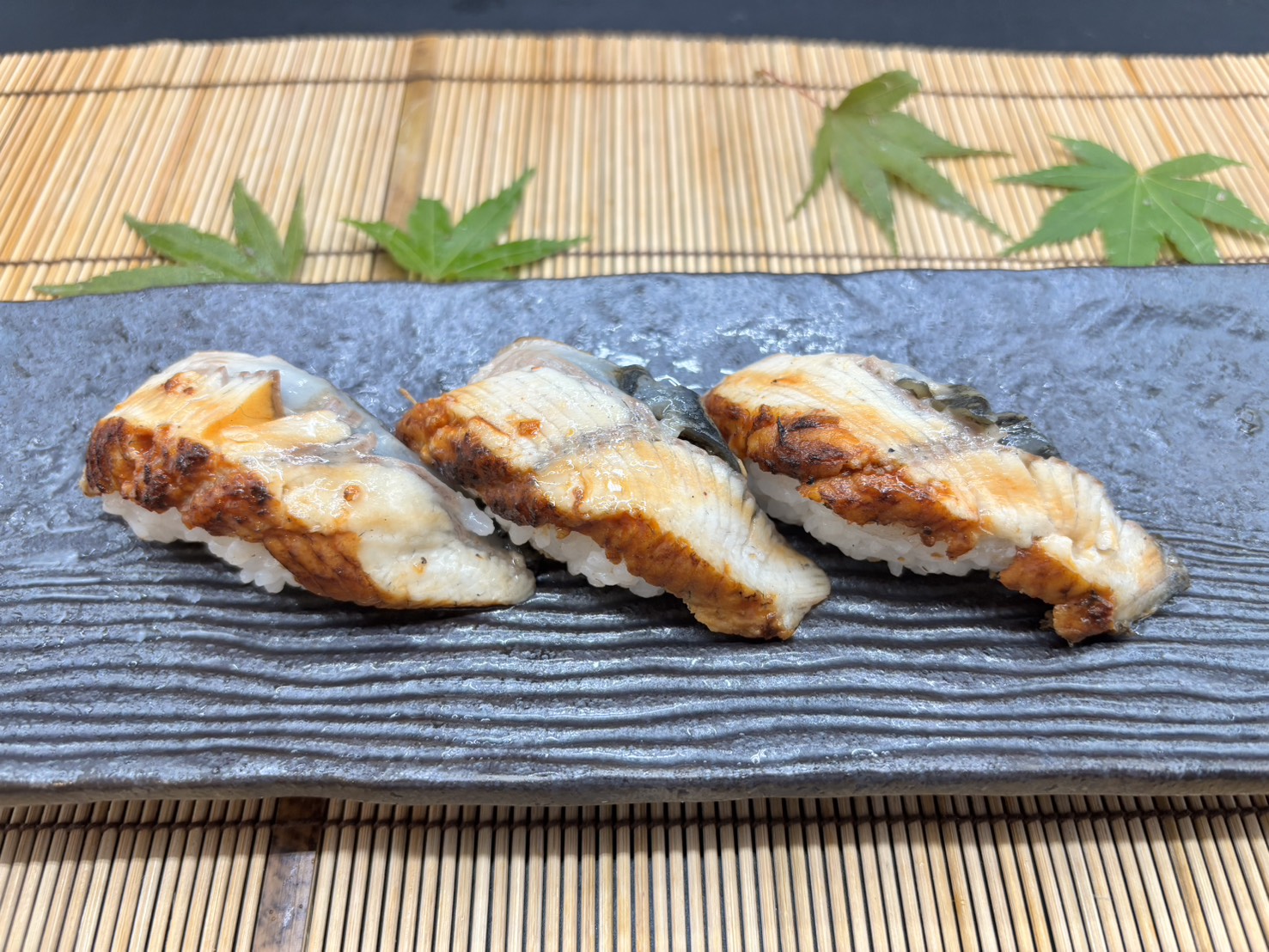 がんこ うなぎにぎり3貫 3 pieces of eel nigiri