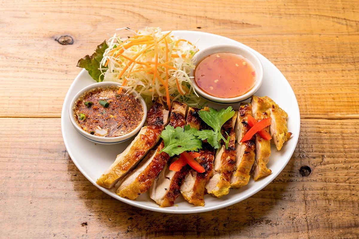 バンコックポニー食堂 ไก่ย่าง 鶏肉の炙り焼き Thai-Style Roasted Chicken