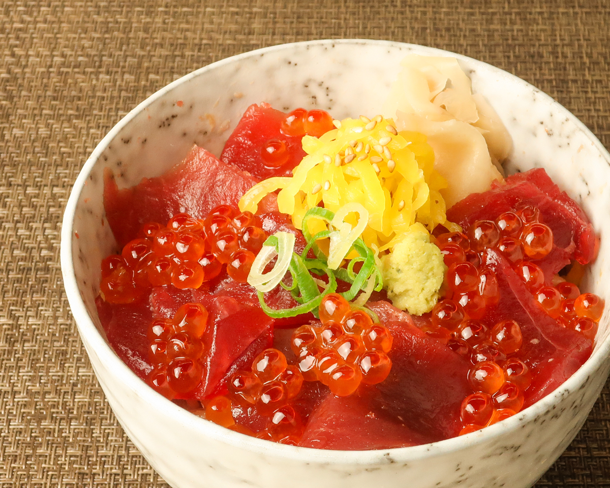 職人のシャリで食べるまぐろ丼 まぐろ近衛 まぐろ赤身といくら丼