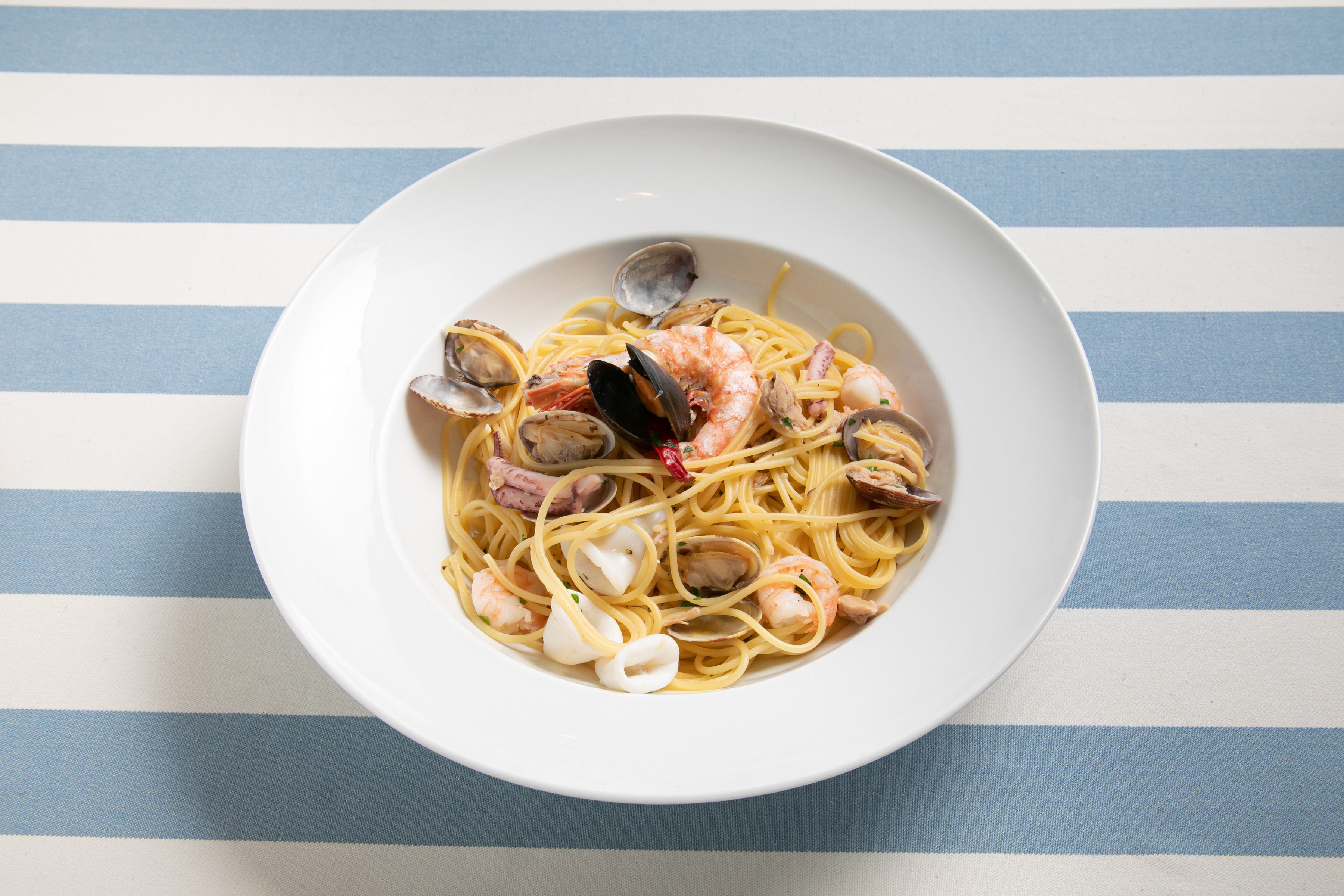 ピッツェリア マルデナポリ ペスカトーレ ビアンコ