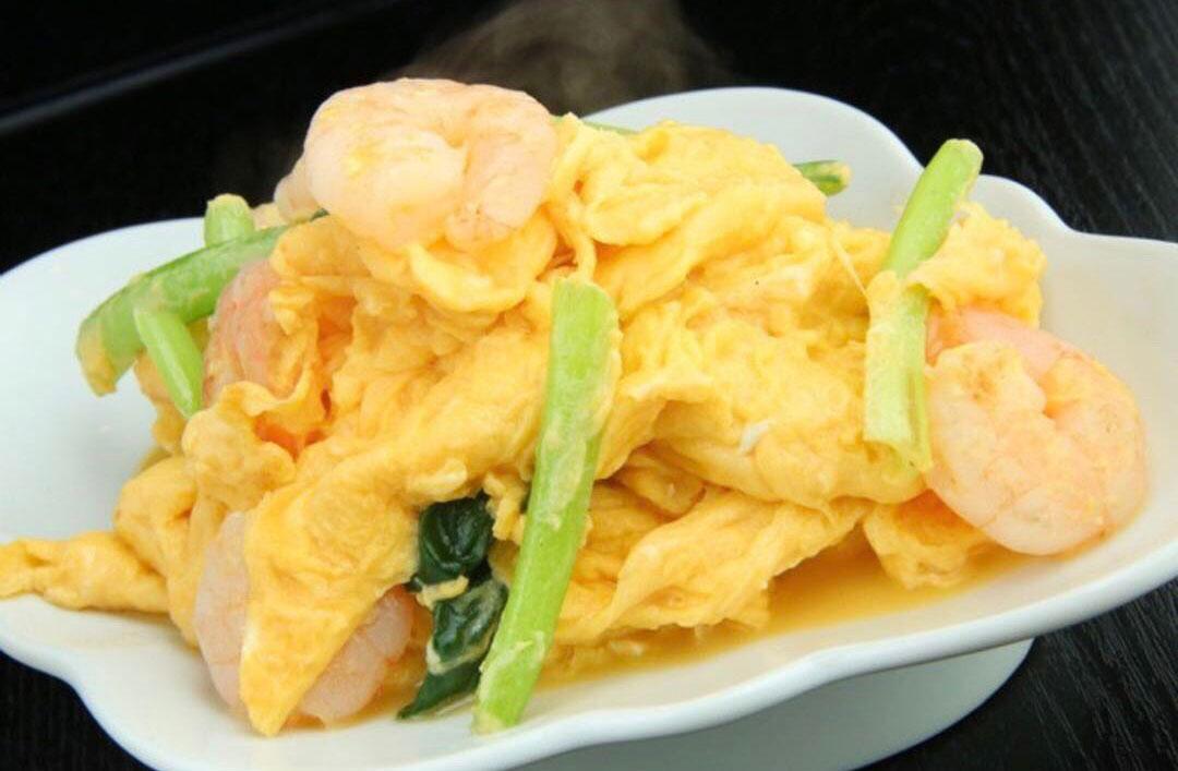 天鴻餃子房 えび卵炒め